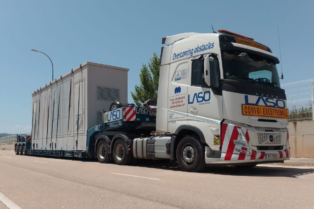 01-5399 -WSI - Volvo FH Aero GL Euro mit PK 3achs Tieflader "Laso" Portugal
